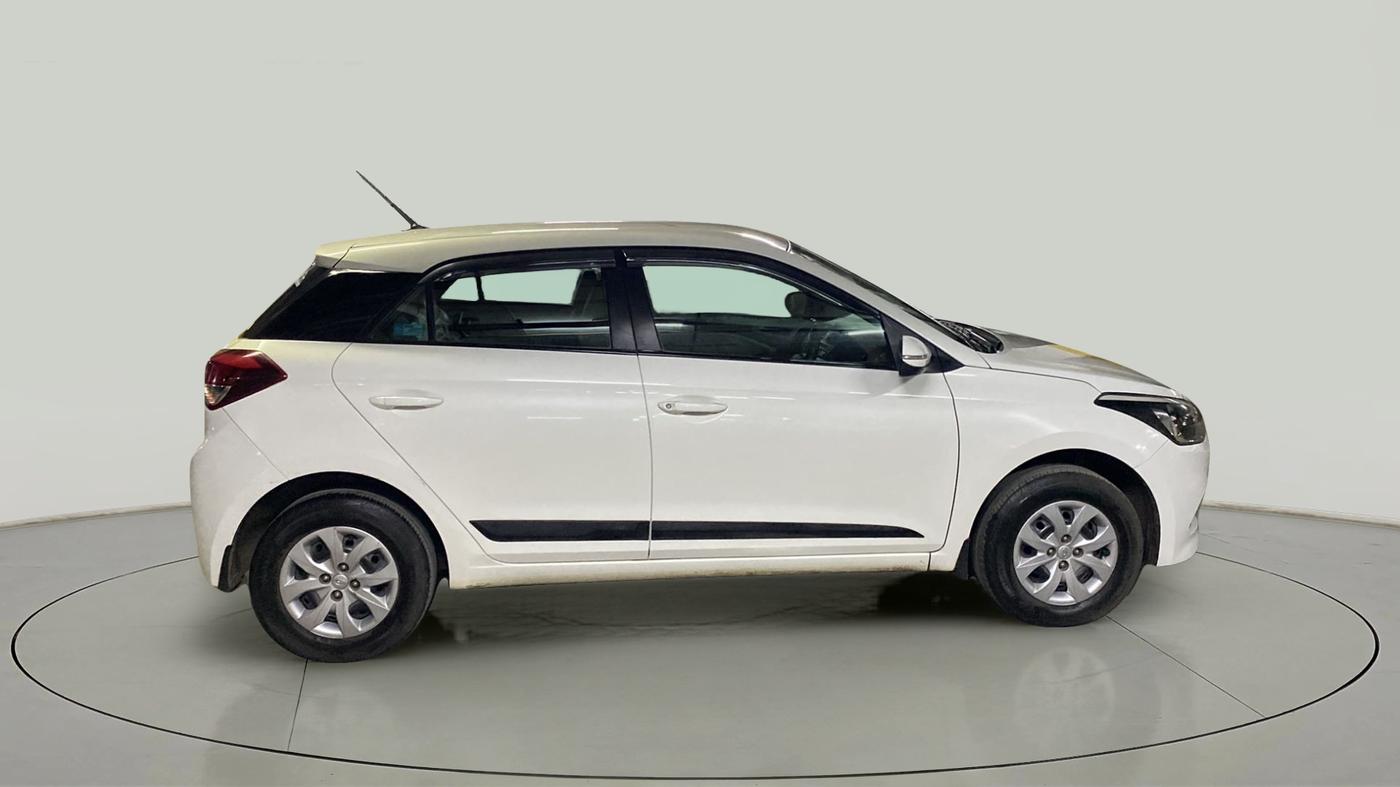 2016 Hyundai Elite i20 SPORTZ 1.2, Petrol, Manual, 43,507 km, Right Side View