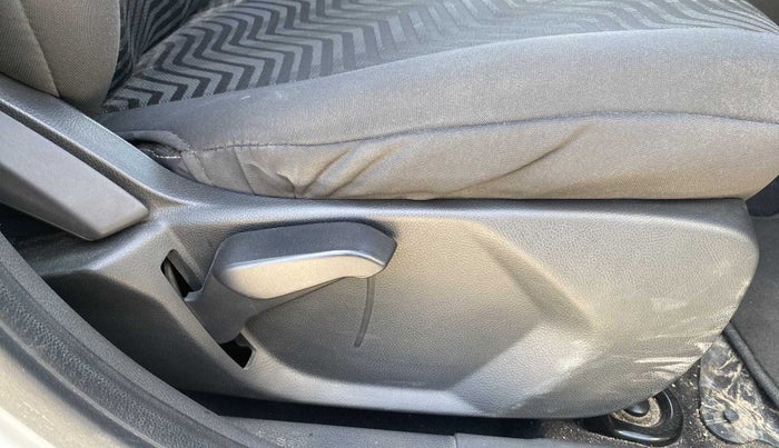 2020 Ford New Figo TREND 1.2 PETROL, Petrol, Manual, 18,251 km, Driver Side Adjustment Panel