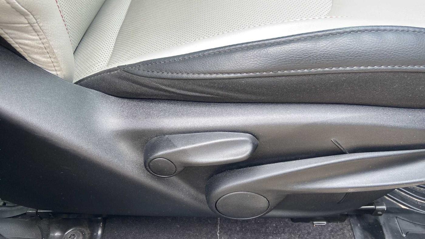 2019 Jeep Compass LIMITED (O) 1.4 PETROL AT, Petrol, Automatic, 11,916 km, Driver Side Adjustment Panel