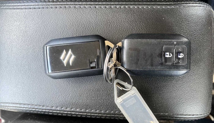 2022 Maruti Baleno ZETA PETROL 1.2, Petrol, Manual, 9,909 km, Key Close Up
