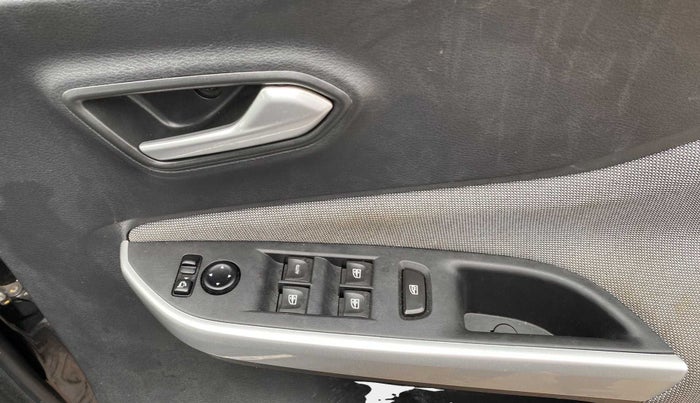 2021 Nissan MAGNITE XV TURBO CVT, Petrol, Automatic, 16,277 km, Driver Side Door Panels Control