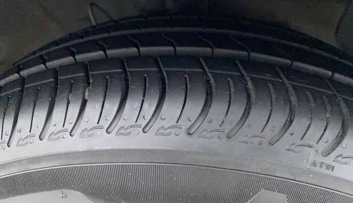 2018 Hyundai NEW SANTRO SPORTZ MT, Petrol, Manual, 34,423 km, Right Front Tyre Tread