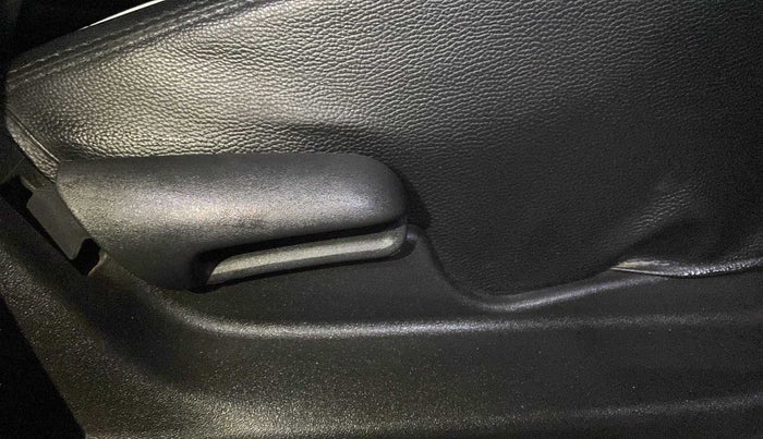 2020 Maruti Vitara Brezza VXI, Petrol, Manual, 41,594 km, Driver Side Adjustment Panel
