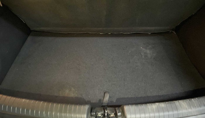 2014 Hyundai Grand i10 ASTA AT 1.2 KAPPA VTVT, Petrol, Automatic, 70,046 km, Boot Inside