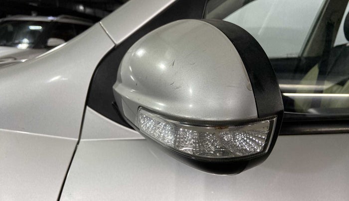 2019 Mahindra XUV500 W9 AT, Diesel, Automatic, 40,879 km, Left rear-view mirror - Folding motor not working