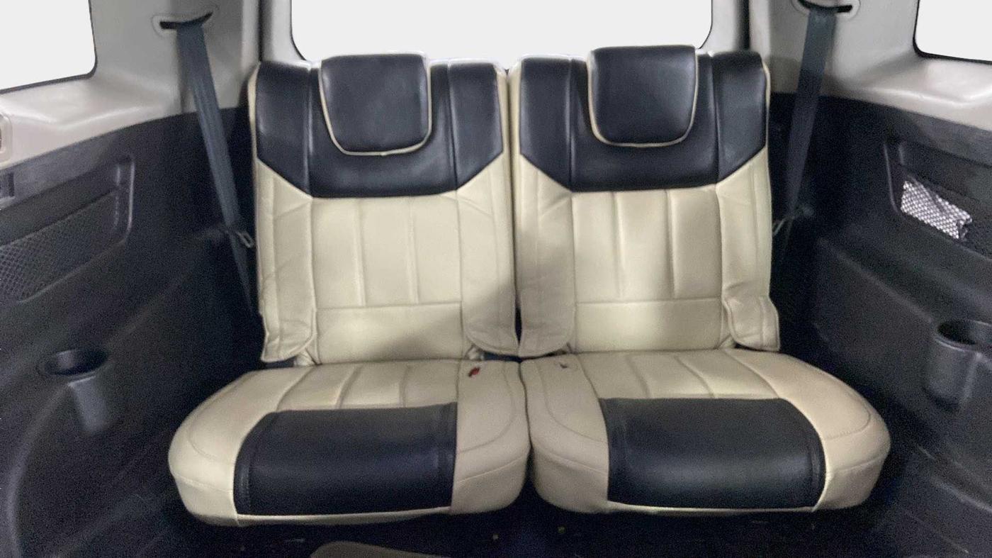 2019 Mahindra XUV500 W9 AT, Diesel, Automatic, 40,879 km, Third Seat Row ( optional )