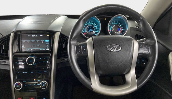 2019 Mahindra XUV500 W9 AT, Diesel, Automatic, 40,879 km, Steering Wheel Close Up