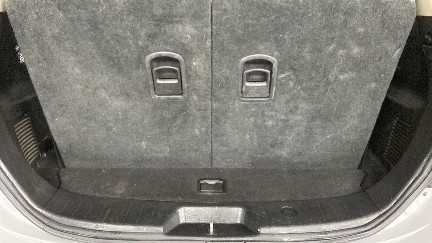 2019 Mahindra XUV500 W9 AT, Diesel, Automatic, 40,879 km, Boot Inside