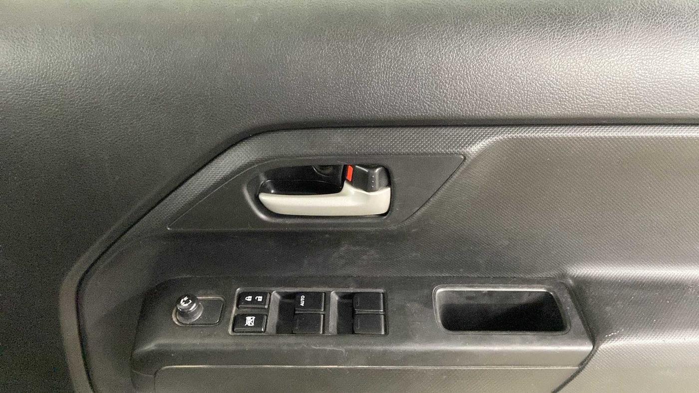 2021 Maruti New Wagon-R VXI 1.0, Petrol, Manual, 23,086 km, Driver Side Door Panels Control