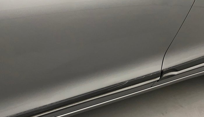 2018 Maruti Baleno ALPHA CVT PETROL 1.2, Petrol, Automatic, 70,027 km, Front passenger door - Minor scratches