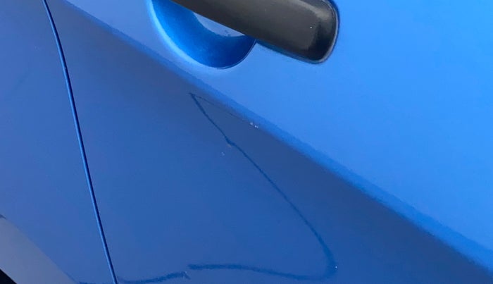 2015 Maruti Celerio VXI, Petrol, Manual, 33,610 km, Right rear door - Slightly rusted