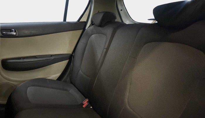 2012 Hyundai i20 ASTA 1.2, Petrol, Manual, 60,380 km, Right Side Rear Door Cabin