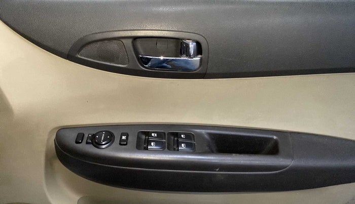 2012 Hyundai i20 ASTA 1.2, Petrol, Manual, 60,380 km, Driver Side Door Panels Control