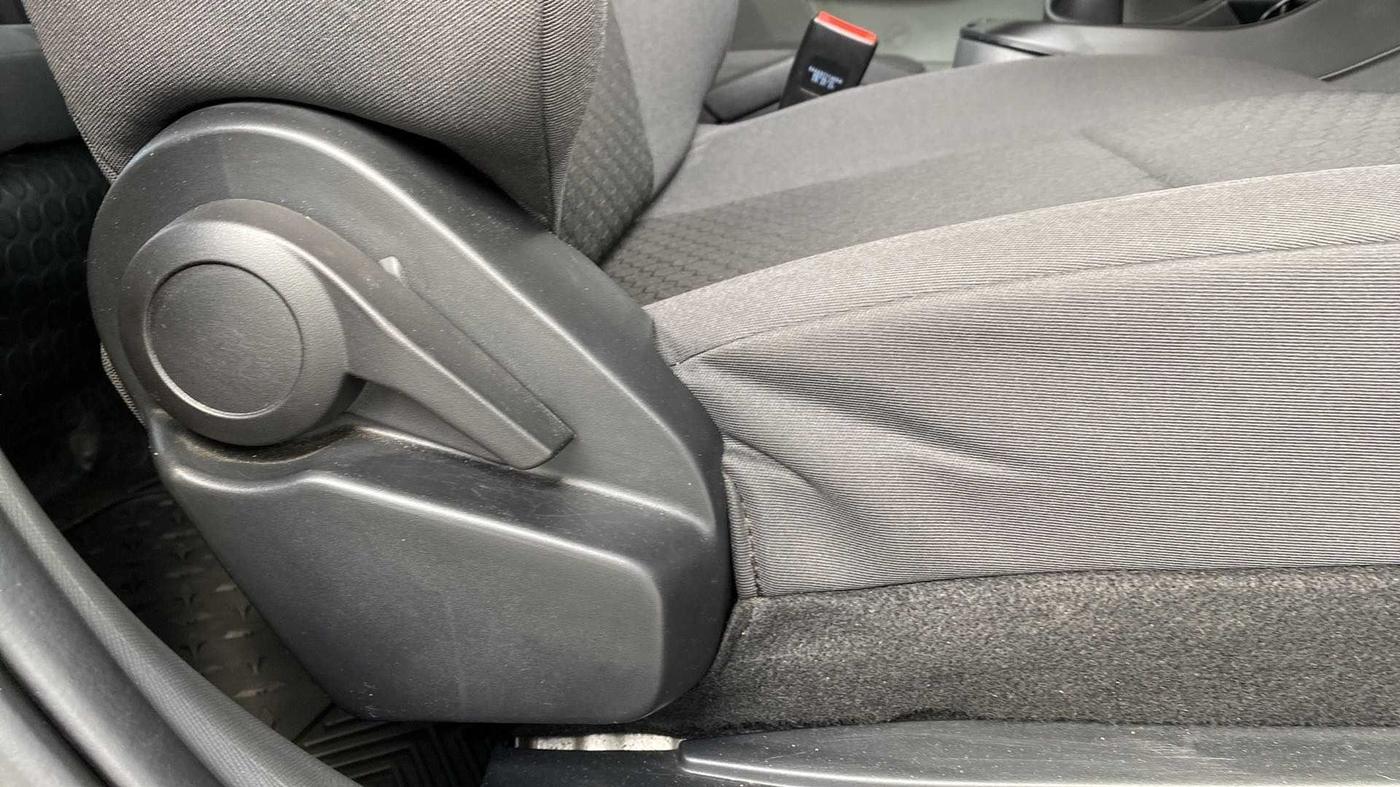 2021 Tata ALTROZ XE PETROL, Petrol, Manual, 17,390 km, Driver Side Adjustment Panel