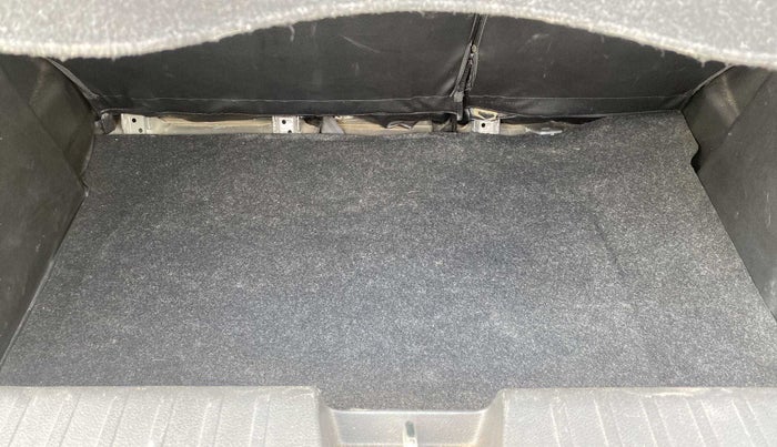 2017 Maruti Baleno ZETA CVT PETROL 1.2, Petrol, Automatic, 31,469 km, Boot Inside