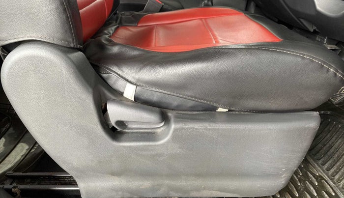2012 Maruti Wagon R 1.0 LXI, Petrol, Manual, 35,498 km, Driver Side Adjustment Panel