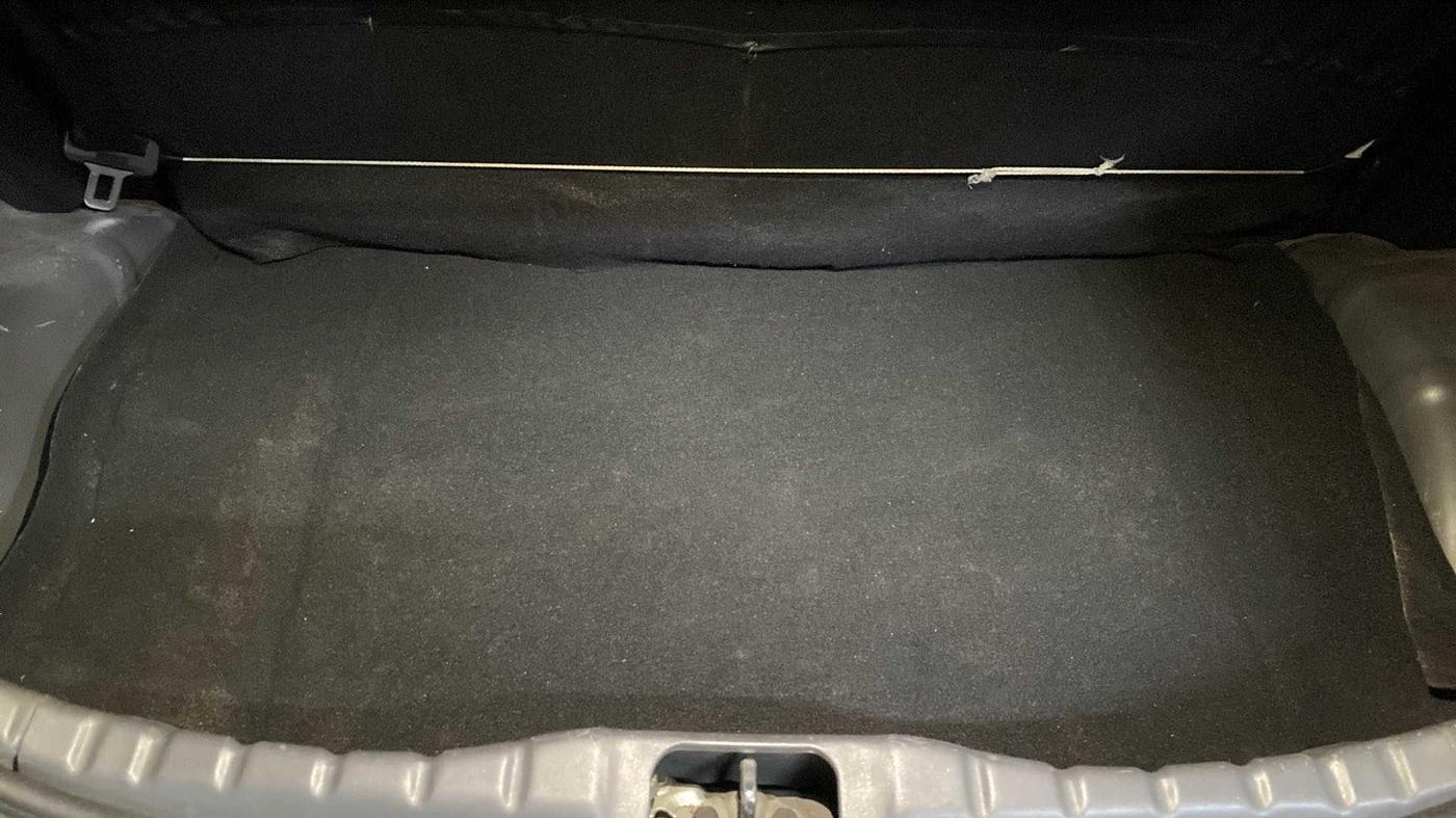 2016 Hyundai Eon MAGNA +, Petrol, Manual, 74,172 km, Boot Inside