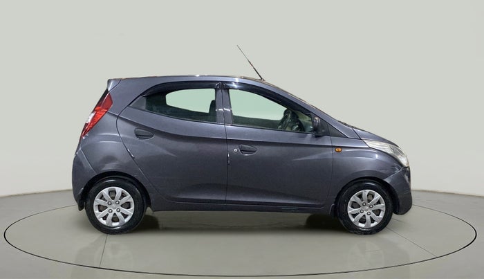 2016 Hyundai Eon MAGNA +, Petrol, Manual, 74,172 km, Right Side View