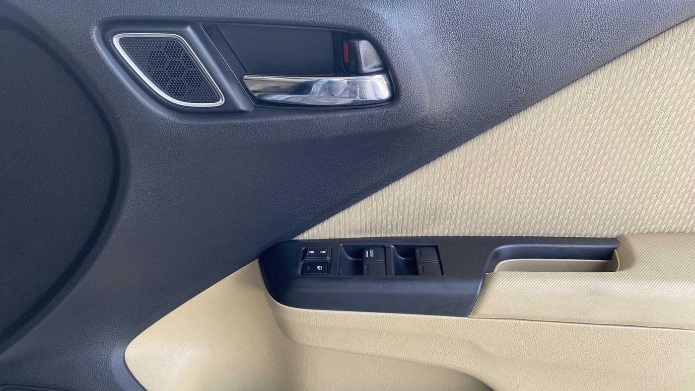 2019 Honda City 1.5L I-VTEC VX CVT, Petrol, Automatic, 33,504 km, Driver Side Door Panels Control