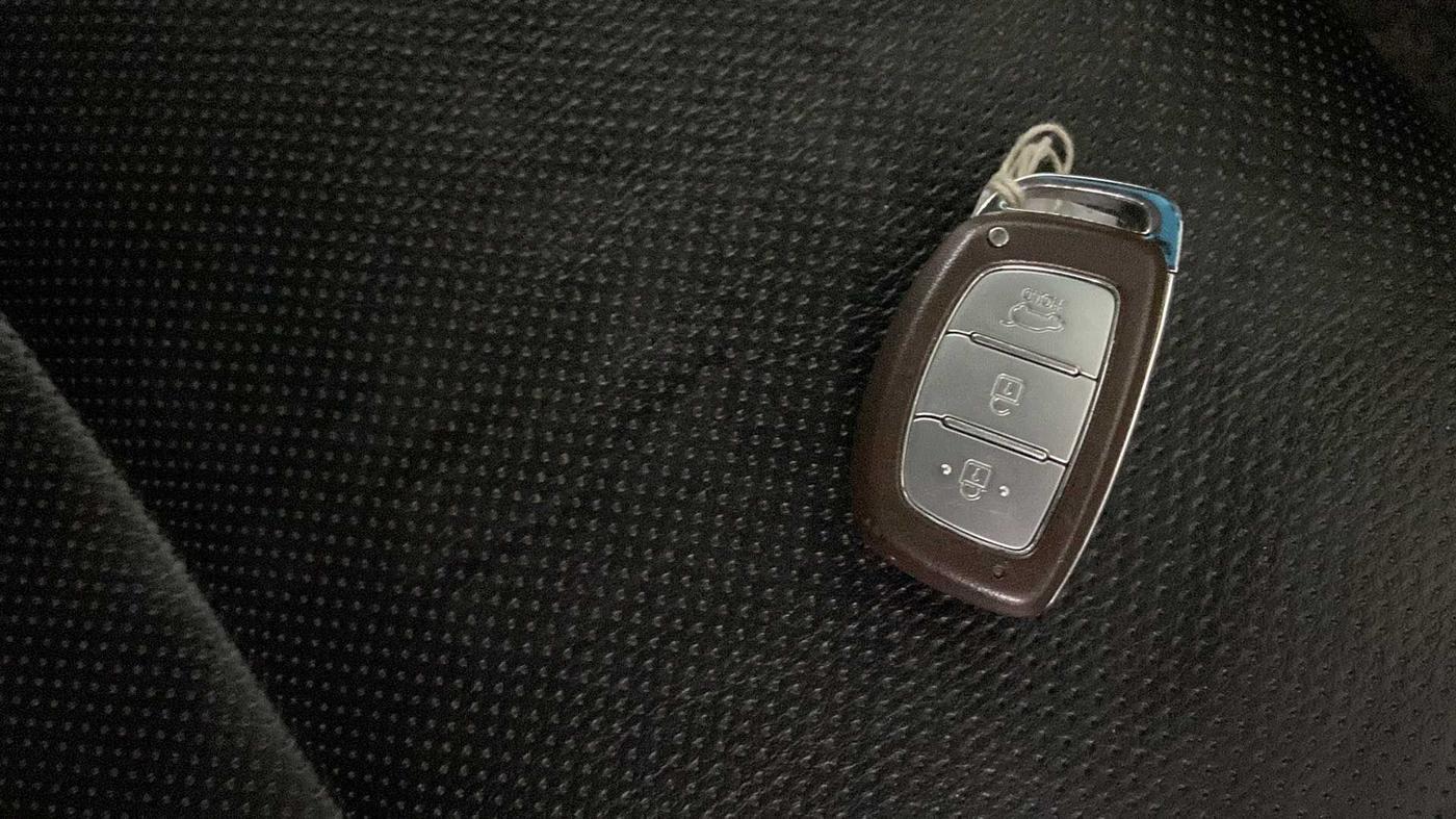2016 Hyundai Creta SX PLUS AT 1.6 PETROL, Petrol, Automatic, 52,791 km, Key Close Up