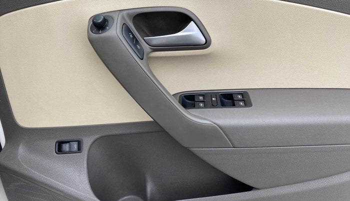 2014 Volkswagen Vento COMFORTLINE TSI AT PETROL, Petrol, Automatic, 1,27,489 km, Driver Side Door Panels Control