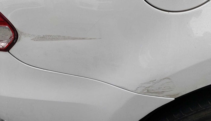 2014 Volkswagen Vento COMFORTLINE TSI AT PETROL, Petrol, Automatic, 1,27,489 km, Right quarter panel - Minor scratches