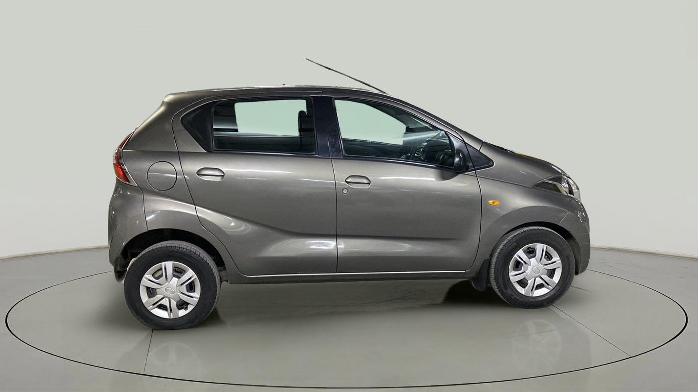 2017 Datsun Redi Go T(O) 1.0, Petrol, Manual, 27,286 km, Right Side View