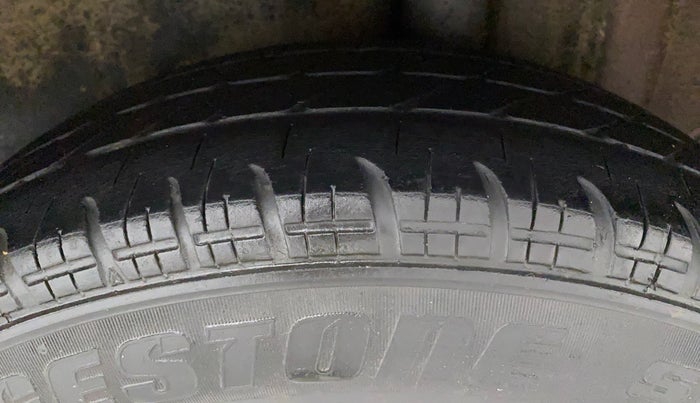 2010 Maruti Swift LXI, Petrol, Manual, 79,445 km, Left Rear Tyre Tread