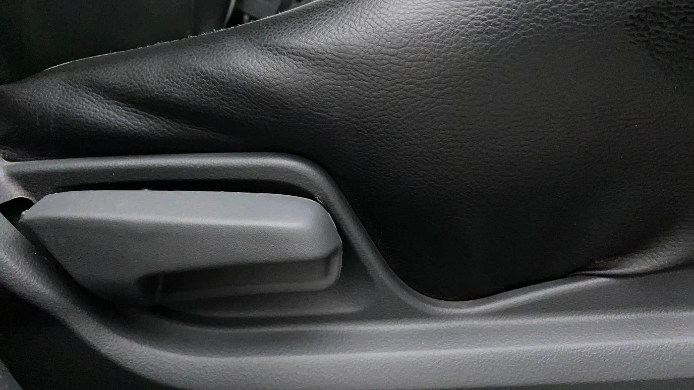2010 Maruti Swift LXI, Petrol, Manual, 79,445 km, Driver Side Adjustment Panel