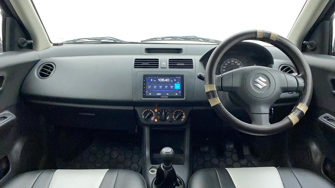 2010 Maruti Swift LXI, Petrol, Manual, 79,445 km, Dashboard