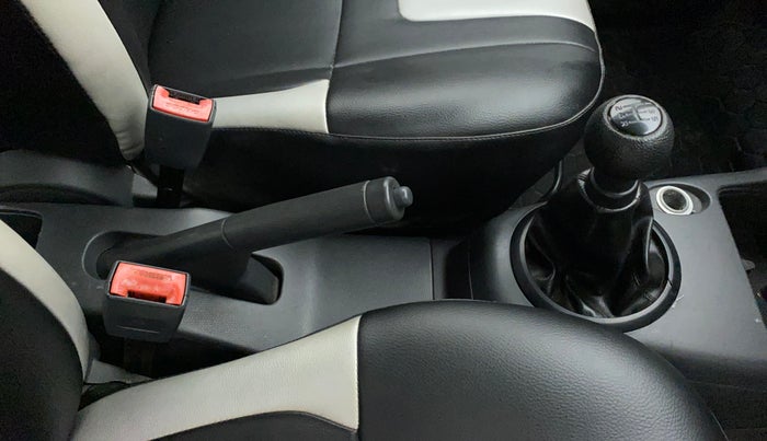 2010 Maruti Swift LXI, Petrol, Manual, 79,445 km, Gear Lever