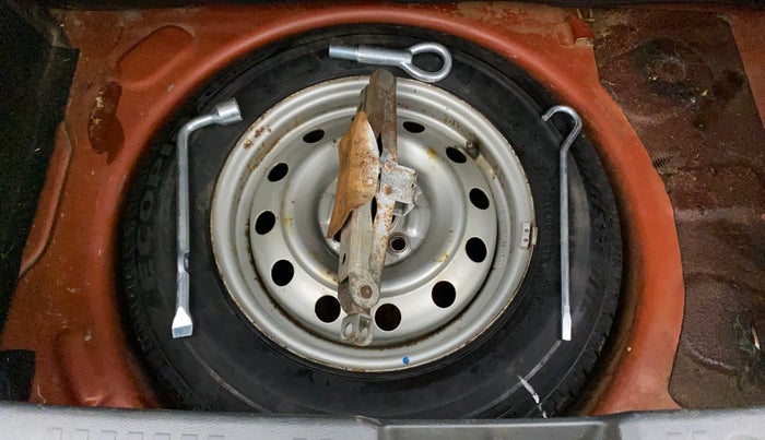 2010 Maruti Swift LXI, Petrol, Manual, 79,445 km, Spare Tyre