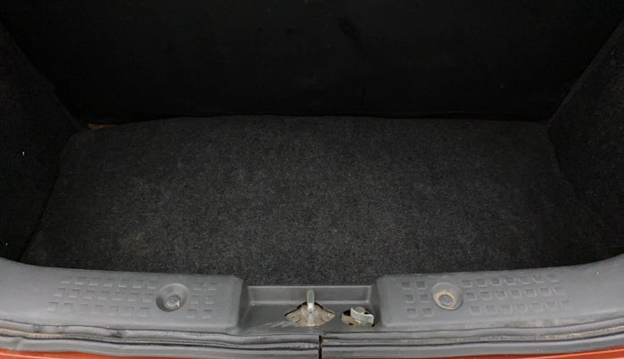 2010 Maruti Swift LXI, Petrol, Manual, 79,445 km, Boot Inside