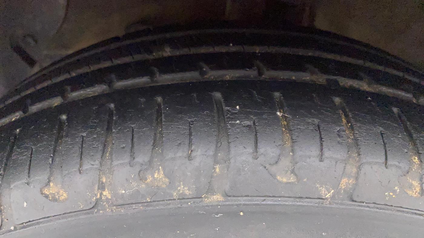 2019 Hyundai Grand i10 SPORTZ 1.2 KAPPA VTVT, Petrol, Manual, 74,426 km, Left Front Tyre Tread