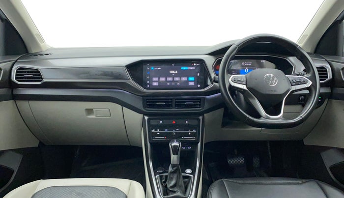 2022 Volkswagen TAIGUN TOPLINE 1.0 TSI AT, Petrol, Automatic, 5,909 km, Dashboard