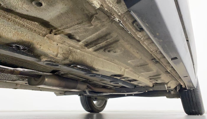 2022 Volkswagen TAIGUN TOPLINE 1.0 TSI AT, Petrol, Automatic, 5,909 km, Right Side Underbody