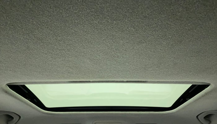 2022 Volkswagen TAIGUN TOPLINE 1.0 TSI AT, Petrol, Automatic, 5,909 km, Moonroof/ Sunroof