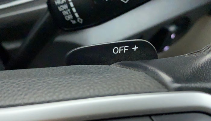 2022 Volkswagen TAIGUN TOPLINE 1.0 TSI AT, Petrol, Automatic, 5,909 km, Paddle Shifters