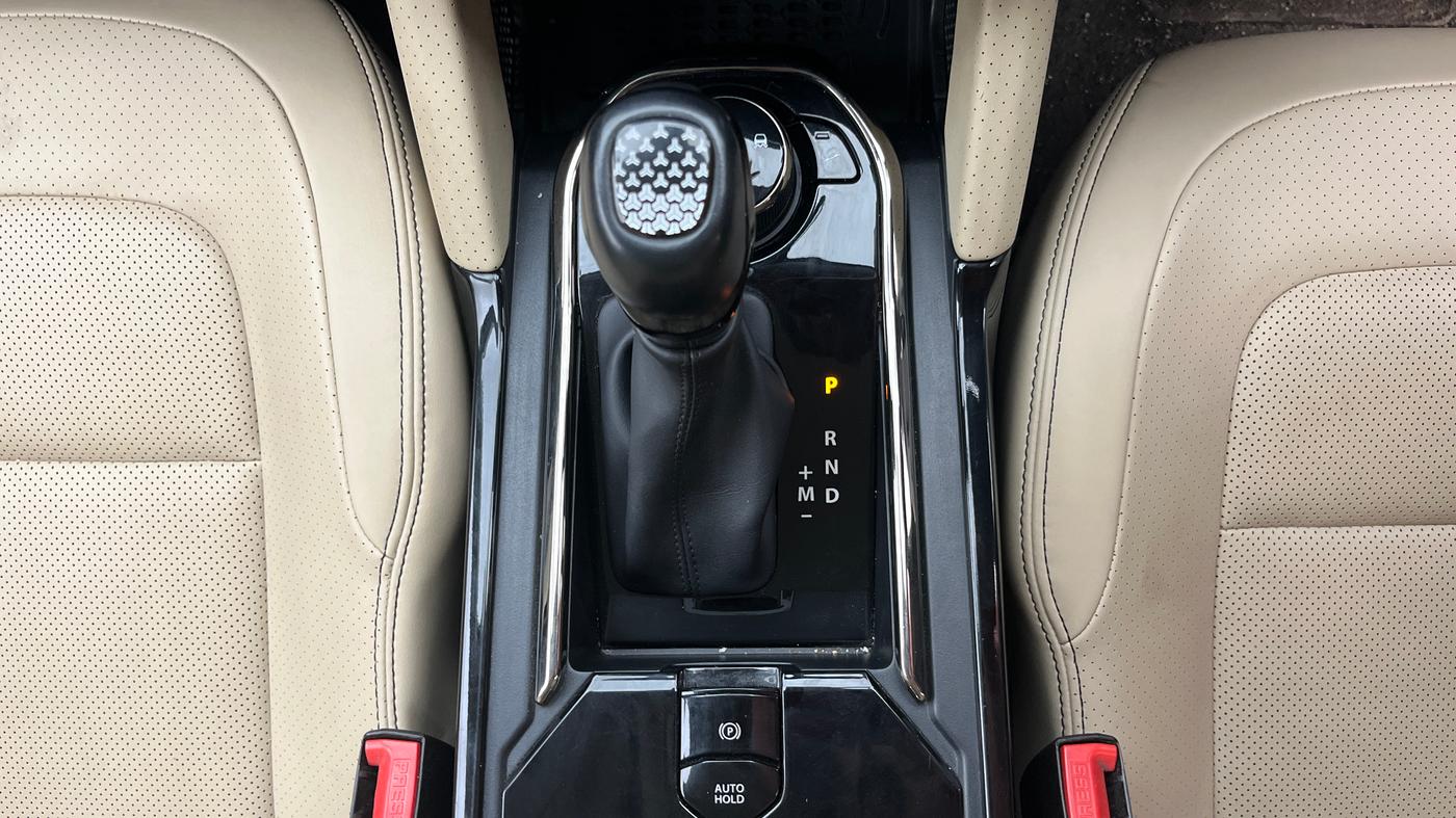 2022 Tata Safari XZA PLUS, Diesel, Automatic, 45,363 km, Gear Lever
