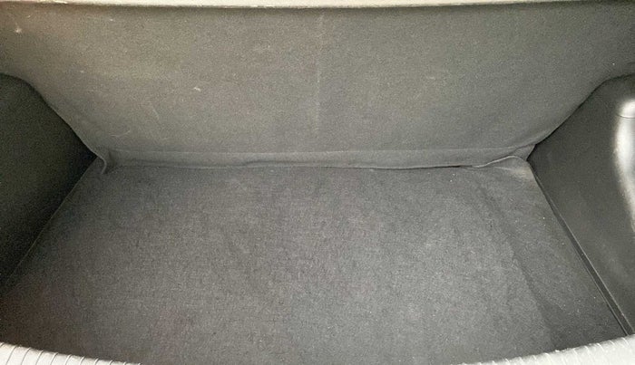 2014 Hyundai Grand i10 ASTA AT 1.2 KAPPA VTVT, Petrol, Automatic, 40,544 km, Boot Inside