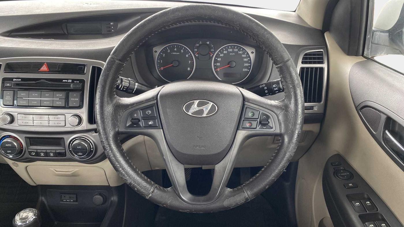 2012 Hyundai i20 SPORTZ 1.2, Petrol, Manual, 35,174 km, Steering Wheel Close Up