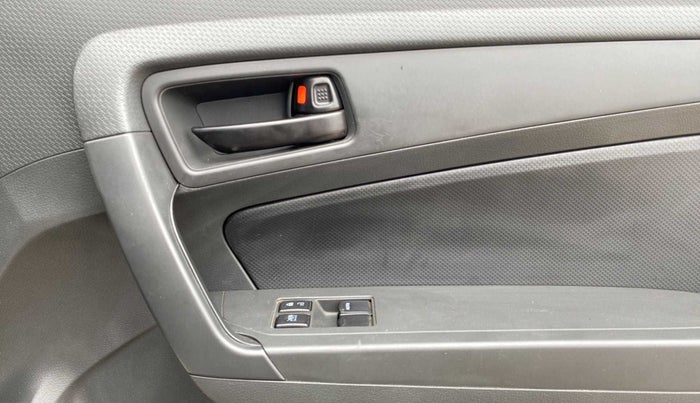 2017 Maruti Vitara Brezza LDI (O), Diesel, Manual, 99,717 km, Driver Side Door Panels Control