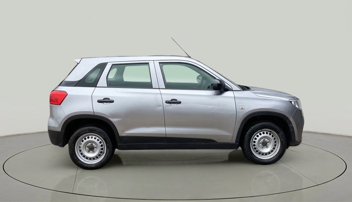 2017 Maruti Vitara Brezza LDI (O), Diesel, Manual, 99,717 km, Right Side View