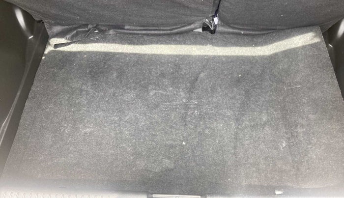 2022 Maruti Swift ZXI PLUS AMT DUAL TONE, Petrol, Automatic, 14,999 km, Boot Inside