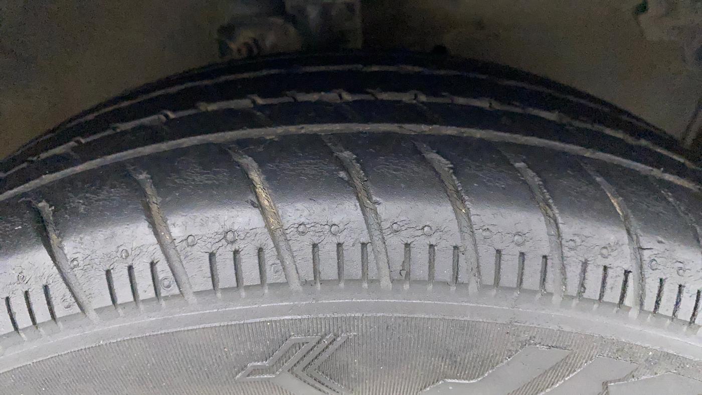 2017 Maruti Celerio ZXI, Petrol, Manual, 58,492 km, Right Front Tyre Tread