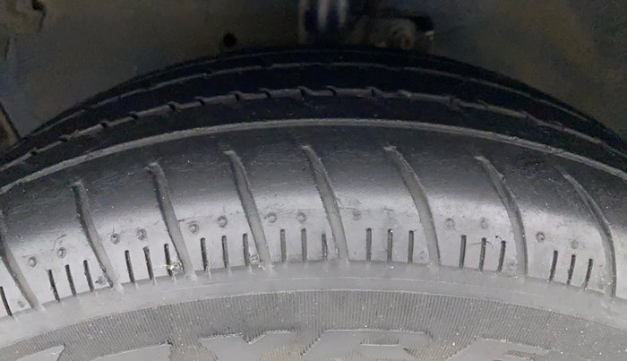 2017 Maruti Celerio ZXI, Petrol, Manual, 58,492 km, Left Front Tyre Tread