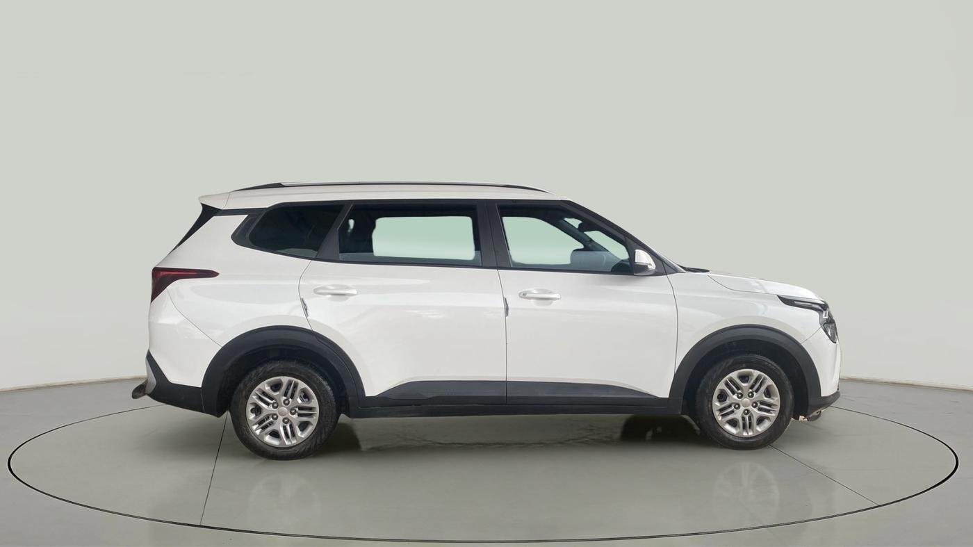 2022 KIA CARENS PRESTIGE 1.5 PETROL 7 STR, Petrol, Manual, 12,036 km, Right Side View