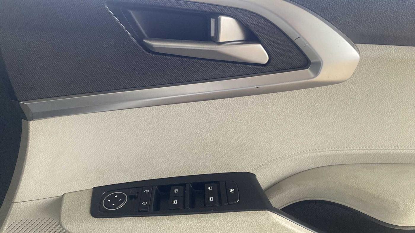 2022 KIA CARENS PRESTIGE 1.5 PETROL 7 STR, Petrol, Manual, 12,036 km, Driver Side Door Panels Control