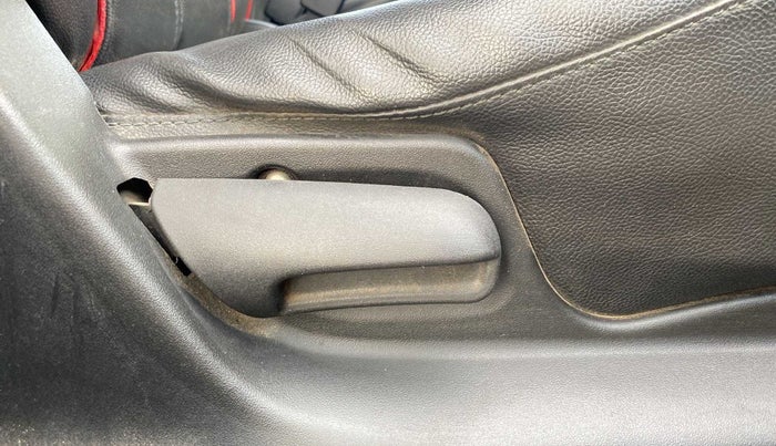 2012 Maruti Swift VDI, Diesel, Manual, 1,00,686 km, Driver Side Adjustment Panel