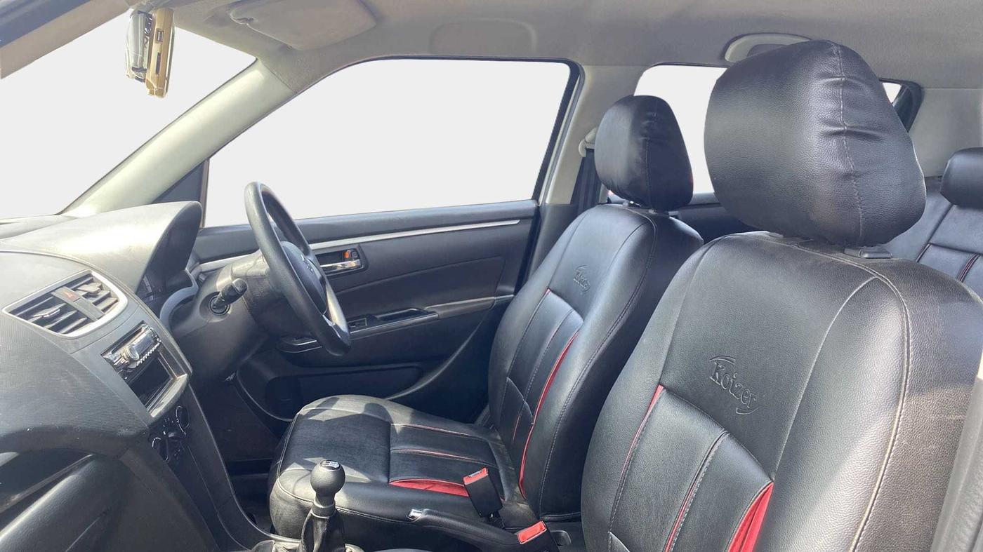 2012 Maruti Swift VDI, Diesel, Manual, 1,00,686 km, Right Side Front Door Cabin